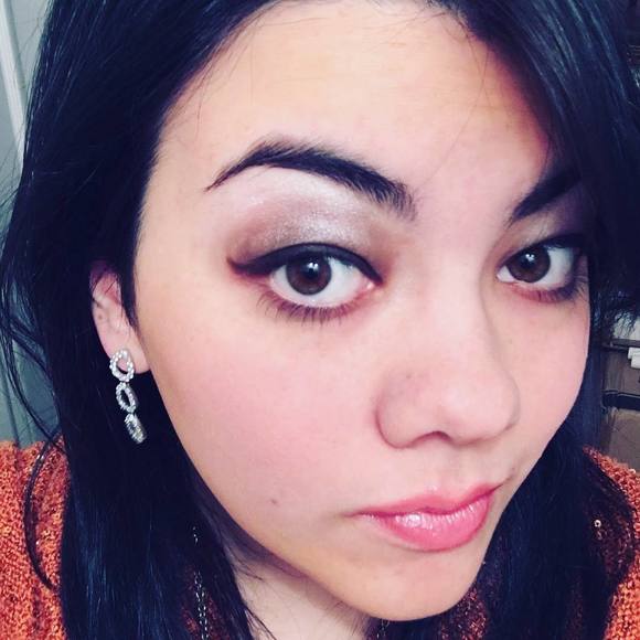 Meet your Posher, Marissa - Picture 1 of 1